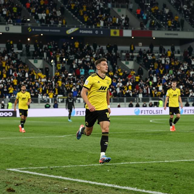 PETROLUL PLOIESTI ĐÓN DINAMO BUCURESTI TRONG NGÀY MỞ MÀN LIGA I 2026